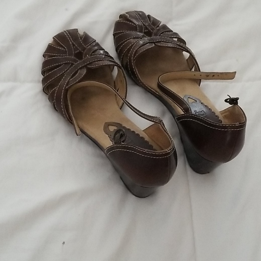 Brown dress sandal